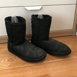 Short black Uggs, size 7